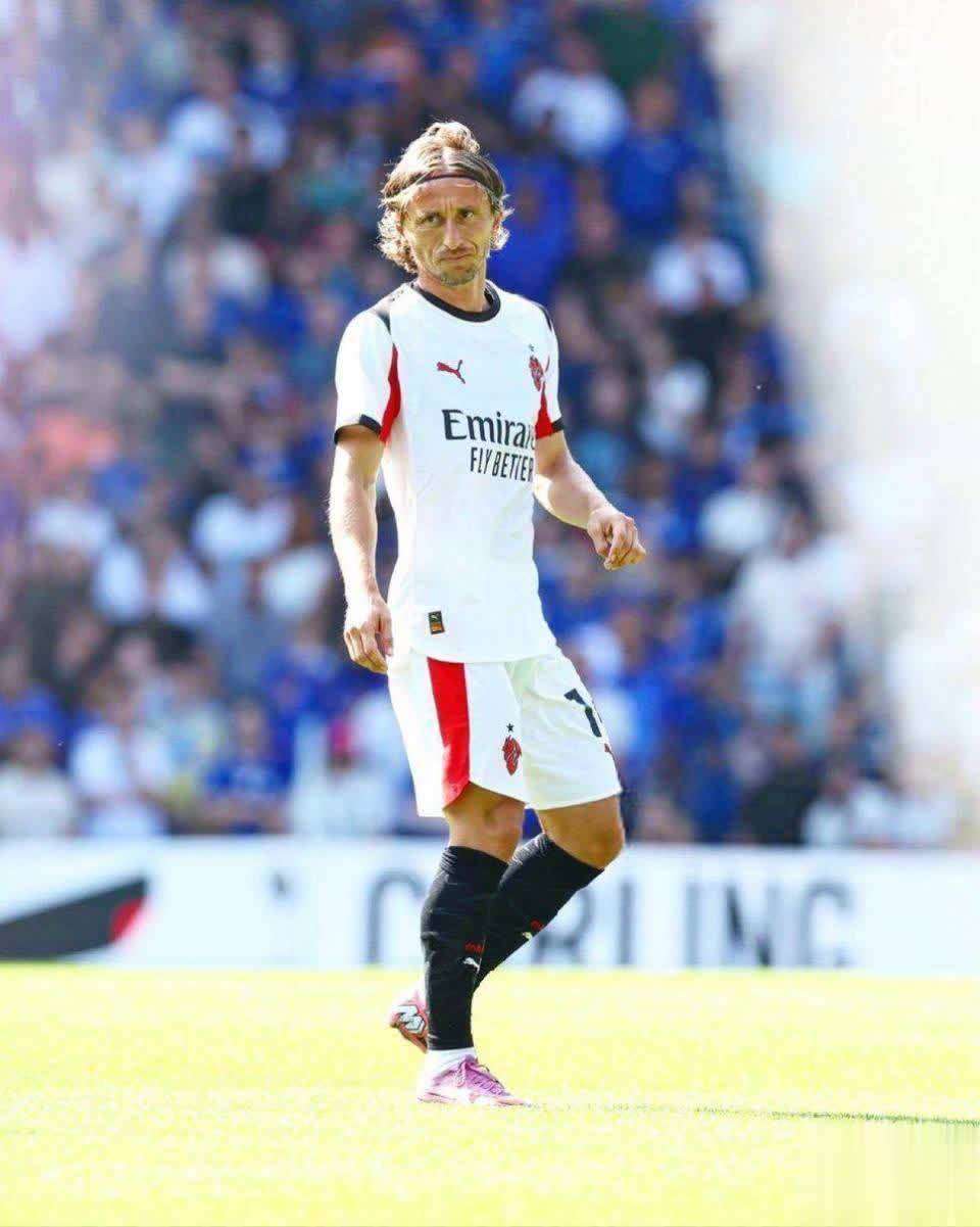 开云网页版-AC米兰再遭质疑备战欧篮联赛前深圳男篮更衣室发声，利物浦赛前伤情更新看傻球迷