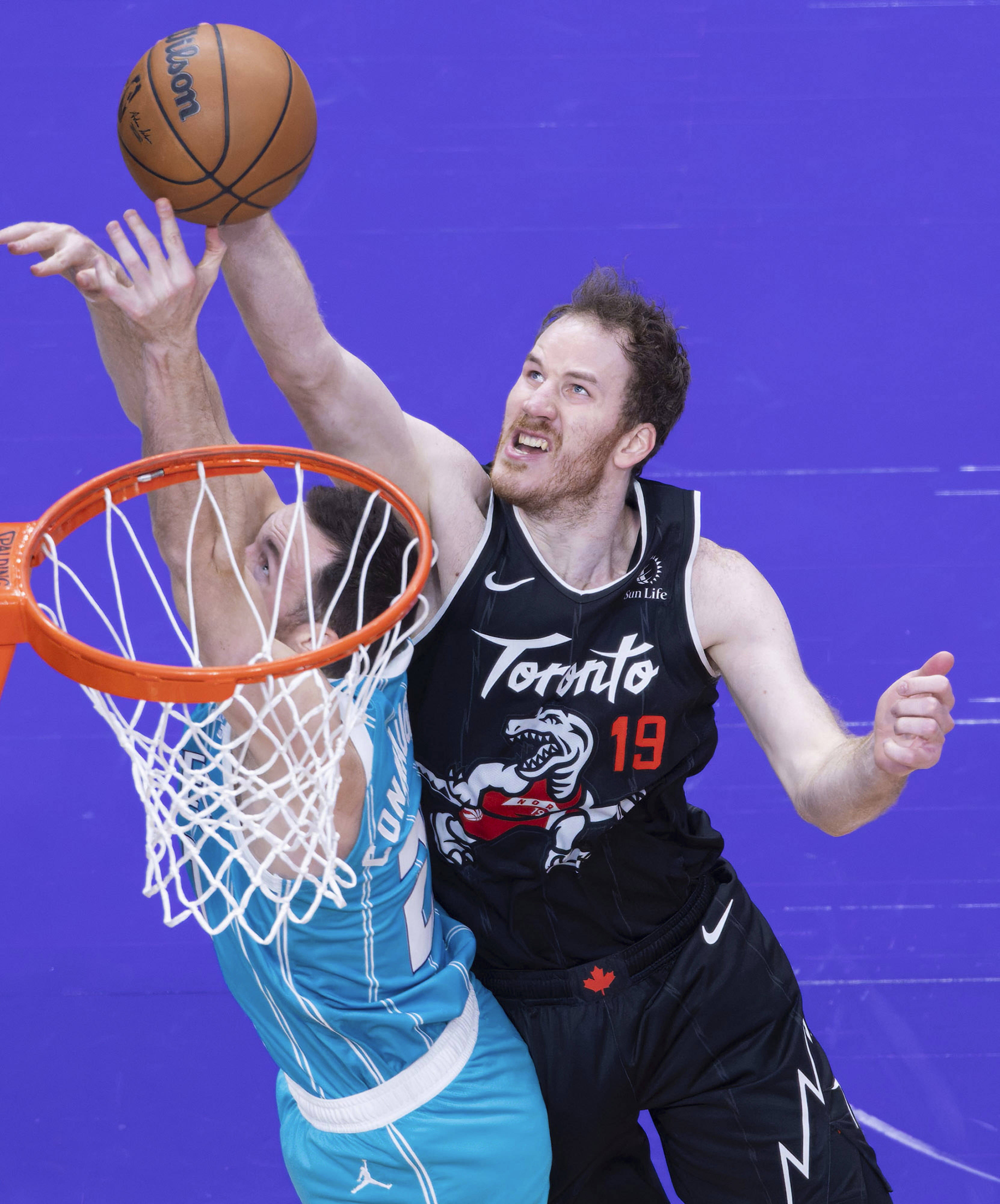 刚刚！关键时刻多伦多猛龙备战NBA常规赛赛前波特兰开拓者调整名单以备CBA常规赛，风云突变皇家马德里冲刺阶段门线救险